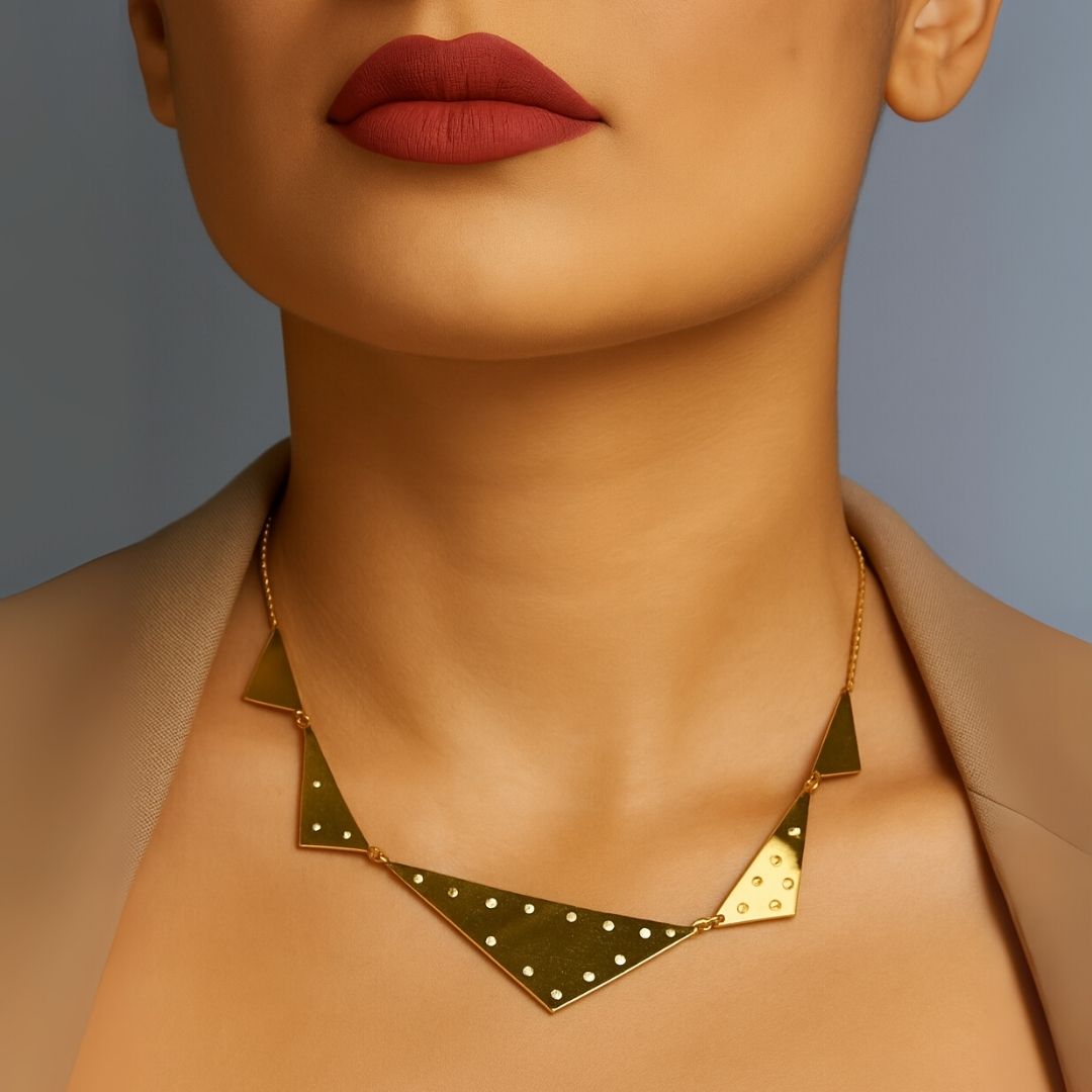 Triangular Echo Necklace
